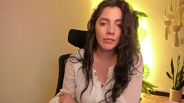 Snapshot of Mala_Bad chatting on January 2025 05:00:02 PM Mala Bad online show from January 2025 05:00:02 PM