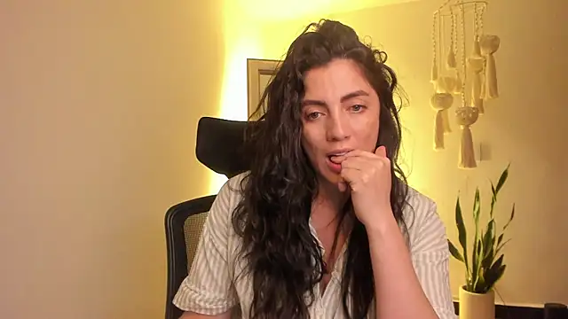 Snapshot of Mala_Bad chatting on January 2025 02:24:02 PM Mala Bad online show from January 2025 02:24:02 PM