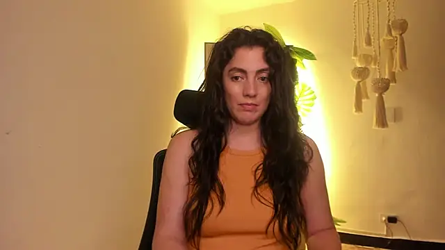Snapshot of Mala_Bad chatting on January 2025 04:46:02 PM Mala Bad online show from January 2025 04:46:02 PM