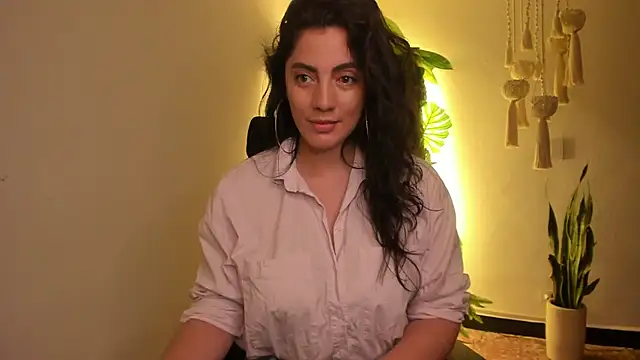 Snapshot of Mala_Bad chatting on January 2025 02:50:02 PM Mala Bad online show from January 2025 02:50:02 PM