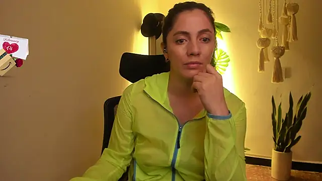 Snapshot of Mala_Bad chatting on February 2025 03:52:01 PM Mala Bad online show from February 2025 03:52:01 PM