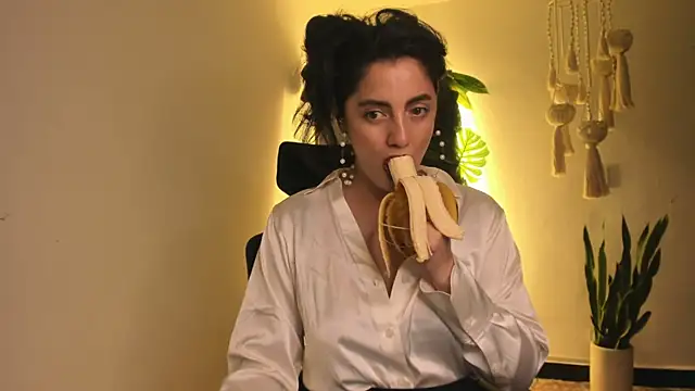 Snapshot of Mala_Bad chatting on February 2025 04:13:02 PM Mala Bad online show from February 2025 04:13:02 PM