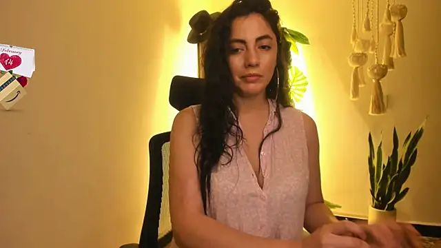 Snapshot of Mala_Bad chatting on February 2025 12:43:02 PM Mala Bad online show from February 2025 12:43:02 PM