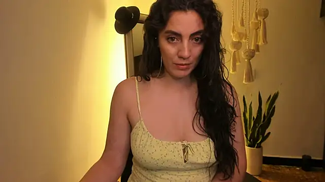 Snapshot of Mala_Bad chatting on February 2025 01:11:02 PM Mala Bad online show from February 2025 01:11:02 PM