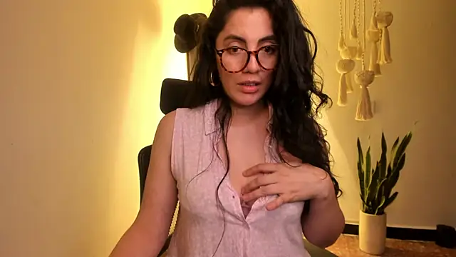 Snapshot of Mala_Bad chatting on March 2025 04:01:01 PM Mala Bad online show from March 2025 04:01:01 PM