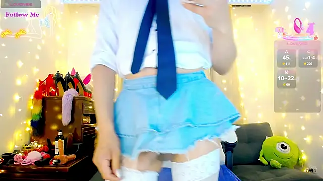 Aleexx    online show from April 2026 11:37:02 AM