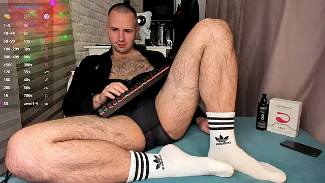 Snapshot of Alexey_Hairy chatting on February 2025 05:51:01 PM Alexey Hairy online show from February 2025 05:51:01 PM