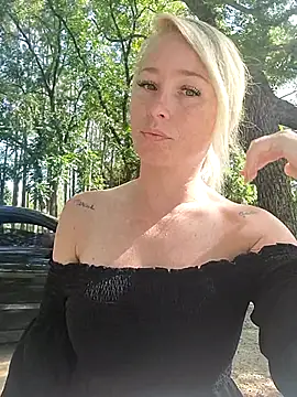 POPPY XO online show from July 2026 03:25:02 PM