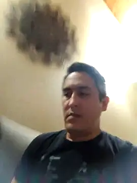 LuqenZo online show from April 2026 10:23:02 PM