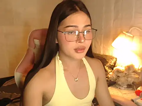 Ashely Lewis online show from December 2025 10:02:01 AM