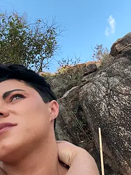 Snapshot of LukeLouHarvey chatting on February 2025 01:14:01 AM LukeLouHarvey online show from February 2025 01:14:01 AM