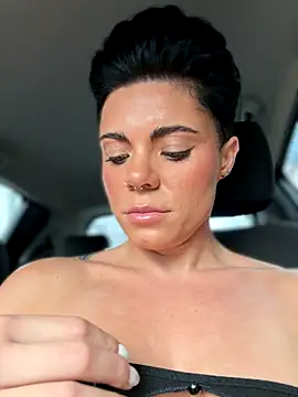 Snapshot of LukeLouHarvey chatting on November 2025 03:12:01 AM LukeLouHarvey online show from November 2025 03:12:01 AM