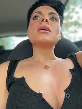 Snapshot of LukeLouHarvey chatting on November 2025 03:40:01 AM LukeLouHarvey online show from November 2025 03:40:01 AM