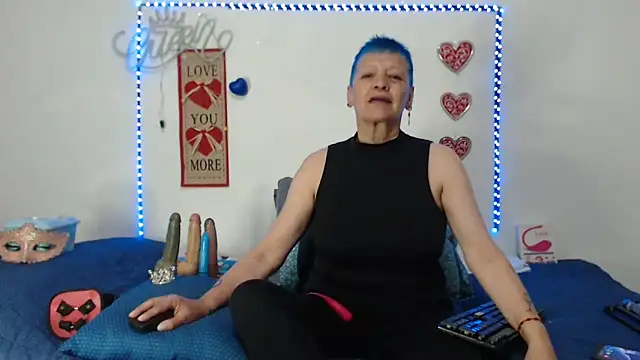 loquitaqueen011 online show from March 2025 10:21:01 PM