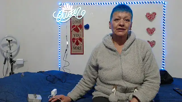 loquitaqueen011 online show from March 2025 12:42:01 AM