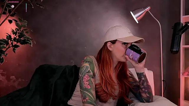 RedJasmine  online show from February 2026 12:33:02 AM