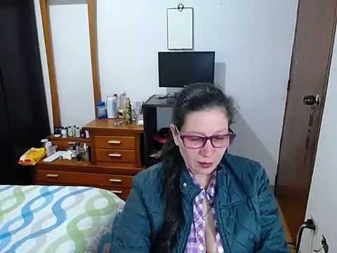 latin49 online show from September 2025 03:29:01 AM