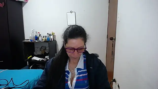 latin49 online show from October 2025 04:20:01 AM