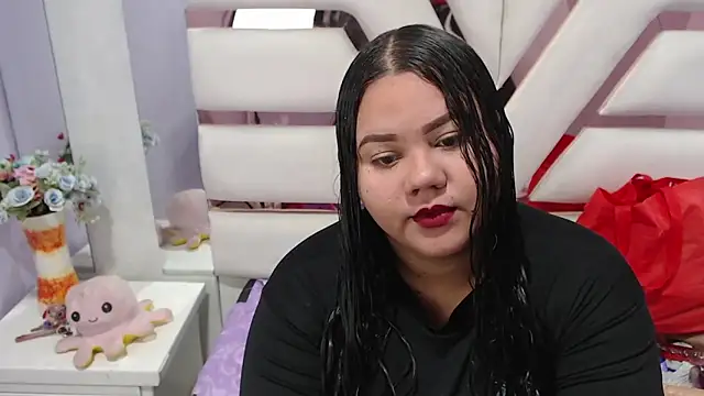 ValenTitis online show from March 2025 07:50:02 PM