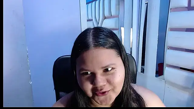 Snapshot of ValenTitis chatting on December 2025 08:46:01 PM ValenTitis online show from December 2025 08:46:01 PM