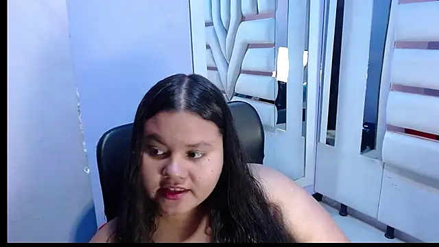 Snapshot of ValenTitis chatting on December 2025 09:10:02 PM ValenTitis online show from December 2025 09:10:02 PM