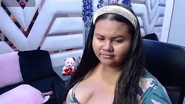 Snapshot of ValenTitis chatting on April 2026 08:15:02 PM ValenTitis online show from April 2026 08:15:02 PM