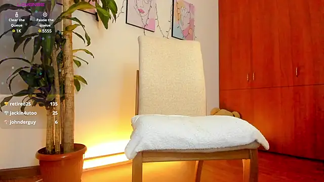 alessia1   online show from February 2025 11:15:02 PM