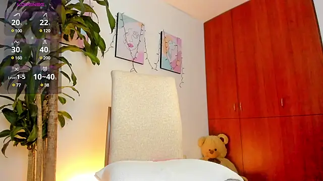 alessia1   online show from March 2025 11:15:01 PM