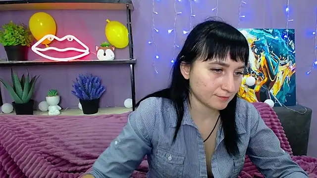 NinaFlawlees online show from January 2025 02:02:01 AM