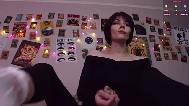 Luna Blake online show from June 2026 05:06:02 PM