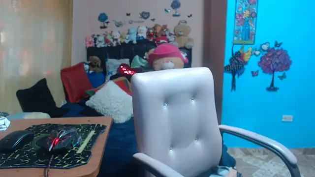 Snapshot of milfeddy_ chatting on October 2025 08:17:01 PM milfeddy online show from October 2025 08:17:01 PM