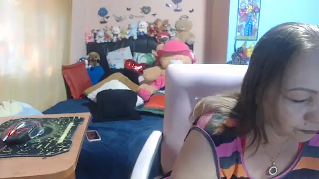 Snapshot of milfeddy_ chatting on October 2025 12:35:02 PM milfeddy online show from October 2025 12:35:02 PM
