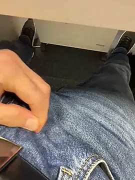 KielerMen online show from March 2026 02:04:01 AM