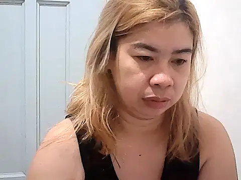 Snapshot of Totally_Naked69 chatting on January 2025 12:48:02 AM Totally Naked69 online show from January 2025 12:48:02 AM
