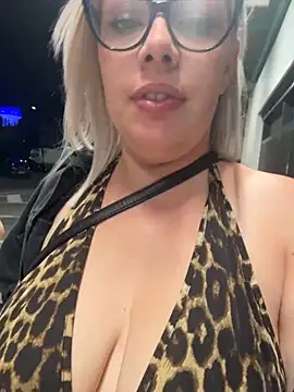 EvaWelly online show from June 2026 11:38:02 PM