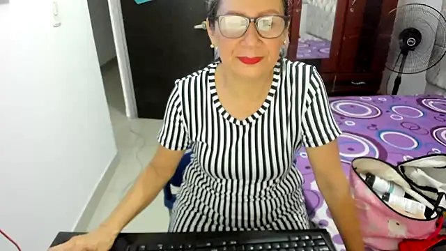 jademartin  online show from January 2025 08:14:02 PM