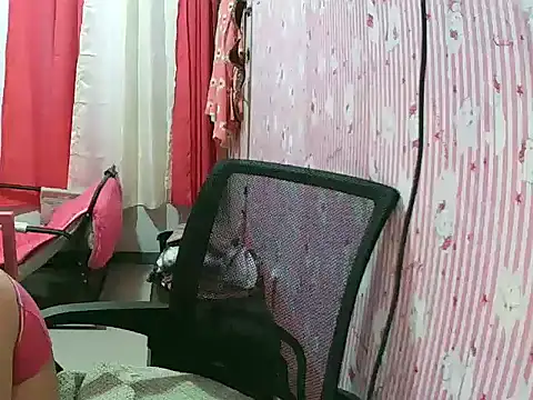 Snapshot of shaira4u chatting on December 2025 07:59:01 AM shaira4u online show from December 2025 07:59:01 AM