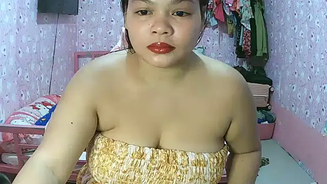 Snapshot of shaira4u chatting on July 2026 08:23:01 AM shaira4u online show from July 2026 08:23:01 AM