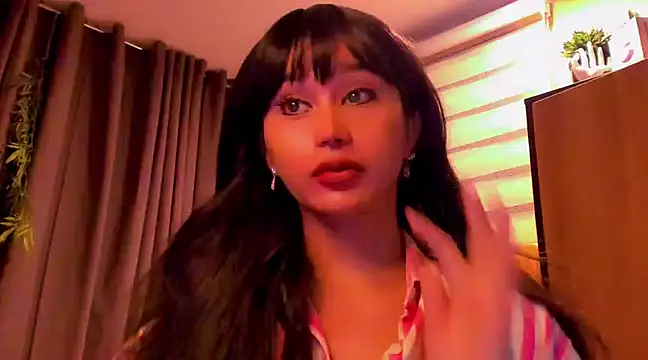 YOURCRISTINAS online show from February 2025 03:52:02 PM