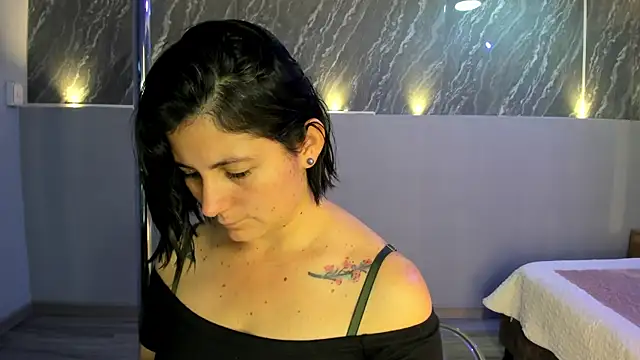 SarahDeyvis online show from February 2025 02:04:02 PM