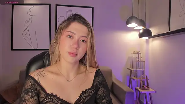 EveBensonX online show from February 2026 12:23:02 PM