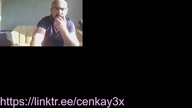 Snapshot of masculine_bear_daddy chatting on December 2025 08:30:02 AM masculine bear daddy online show from December 2025 08:30:02 AM