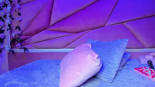 luna miler  online show from October 2025 02:58:02 AM