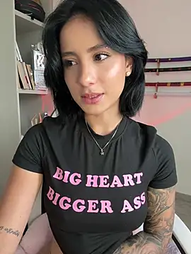 Ale Lewis online show from January 2025 09:53:02 PM