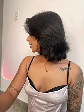 Ale Lewis online show from February 2025 03:27:02 PM