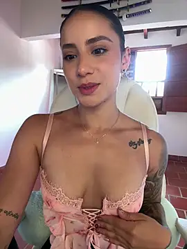 Ale Lewis online show from May 2026 07:09:02 PM