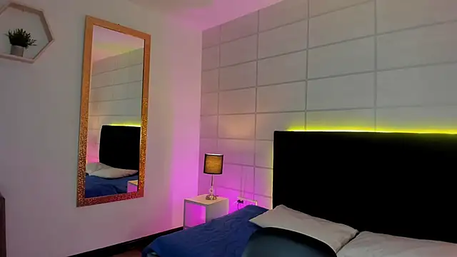 Snapshot of NanaRott chatting on February 2026 07:10:02 PM NanaRott online show from February 2026 07:10:02 PM