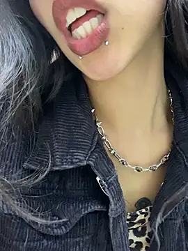 Snapshot of NanaRott chatting on March 2026 01:51:01 AM NanaRott online show from March 2026 01:51:01 AM