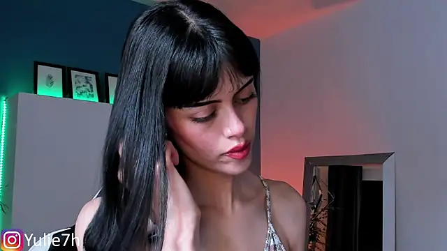  Jessy Moon  online show from October 2025 07:31:02 PM