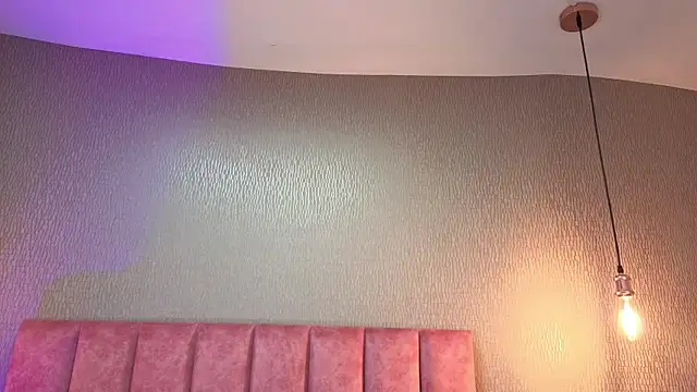 Alexa Thaylor  online show from January 2026 04:43:02 PM